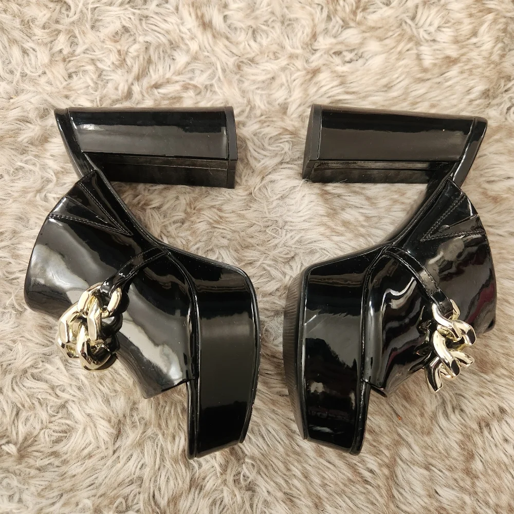 Nine West Relee Slip-on Rounded Open Toe Chain Detail Platform Sandals Black 6.5